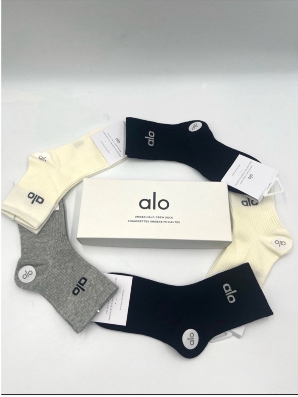 NWT ALO Yoga Chaussettes Mi-Hautes 5 Pair Socks Pack